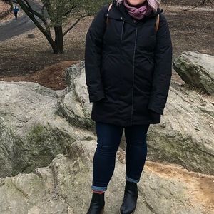 Black the north face parka